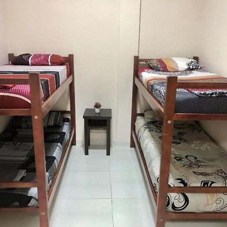 Colibri Hostel Puerto Iguazu Ngoại thất bức ảnh